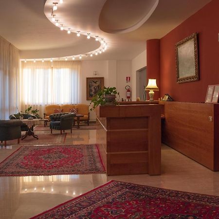 Ruggiero Park Hotel ヴァッロ・デッラ・ルカーニア エクステリア 写真