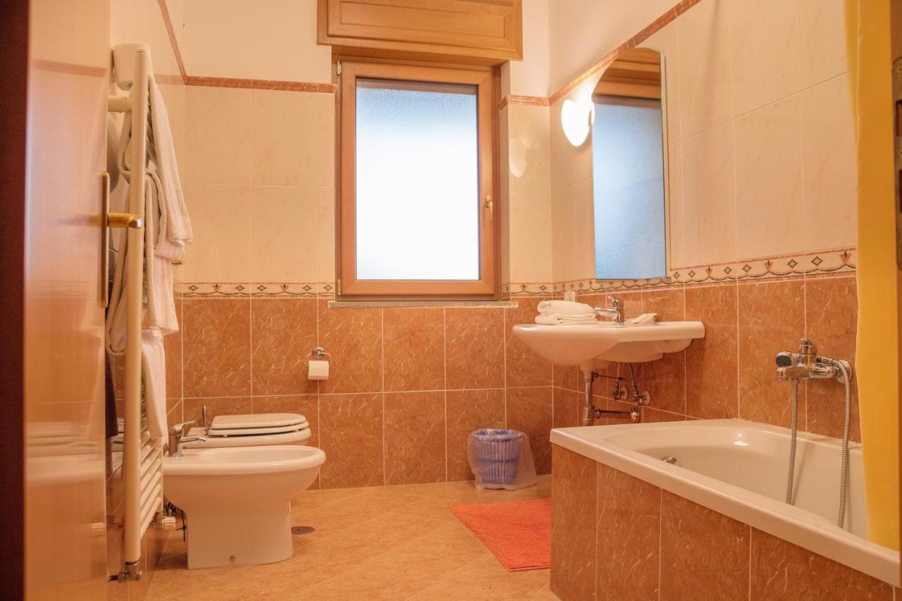 Ruggiero Park Hotel ヴァッロ・デッラ・ルカーニア エクステリア 写真