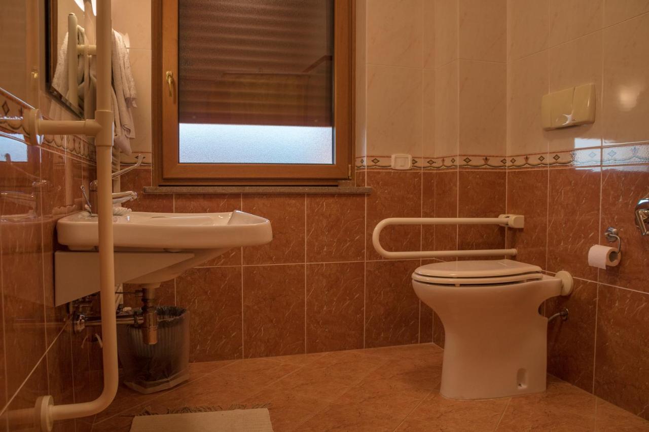 Ruggiero Park Hotel ヴァッロ・デッラ・ルカーニア エクステリア 写真