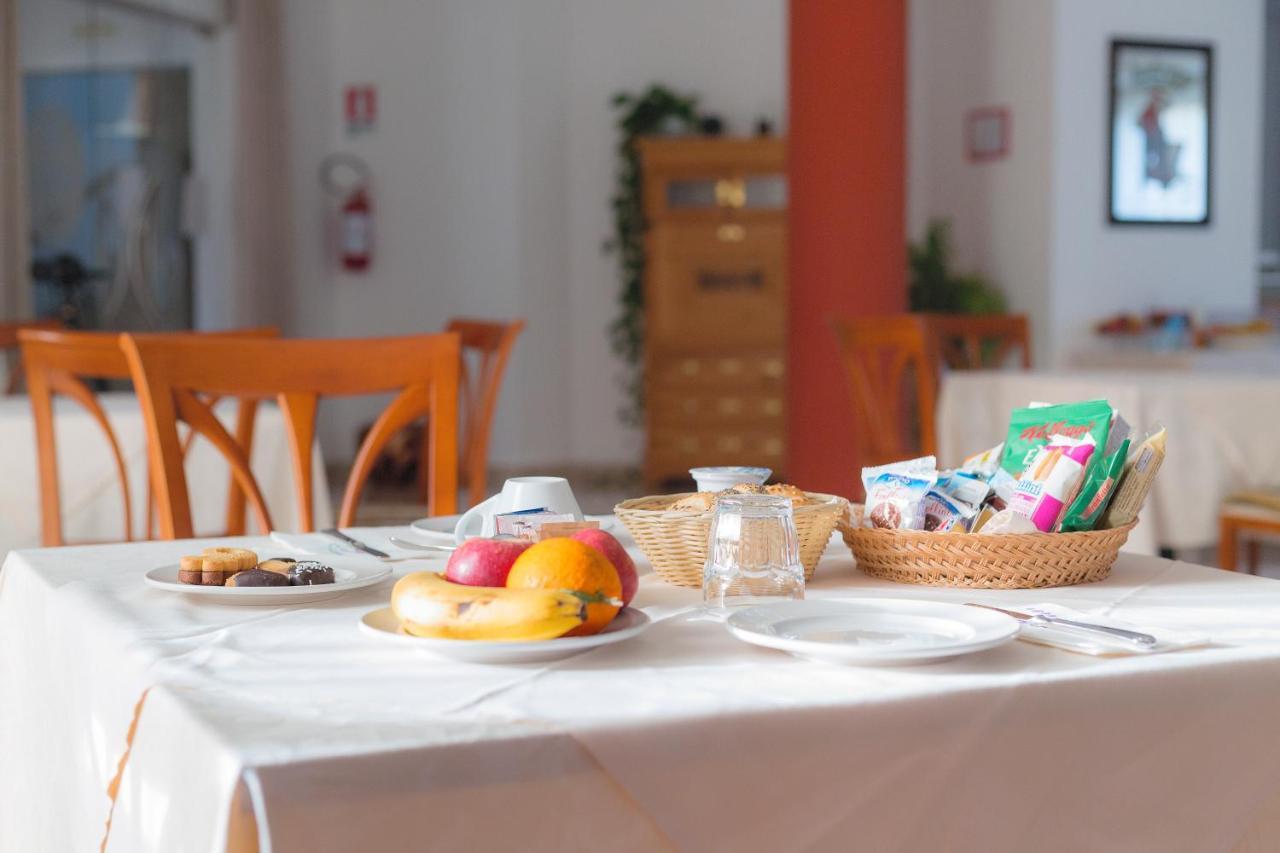 Ruggiero Park Hotel ヴァッロ・デッラ・ルカーニア エクステリア 写真